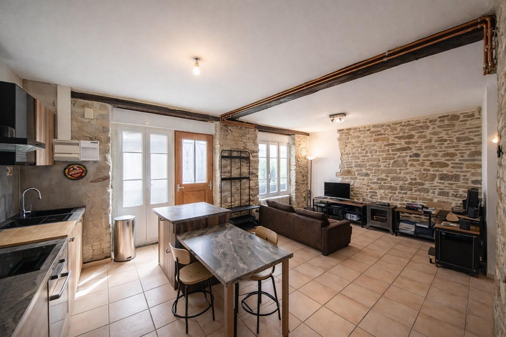 MAISON - TRIPLEX - T5 - CENTRE VILLE - PIECE DE VIE 30M² - 3 CHAMBRES - CHARME - ATYPIQUE